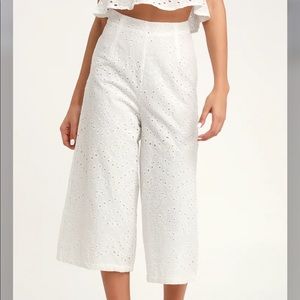 Lulus white eyelette culotte pants
